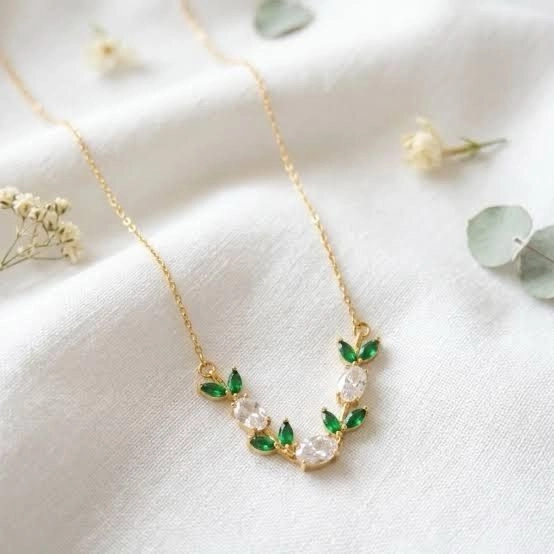 Tulip Necklace
