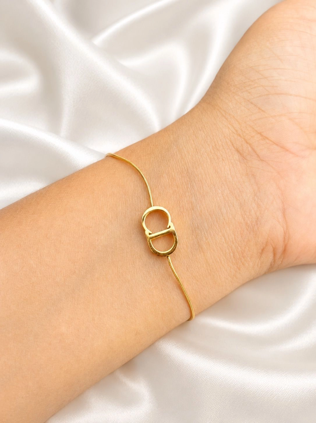 Loose bracelet 1