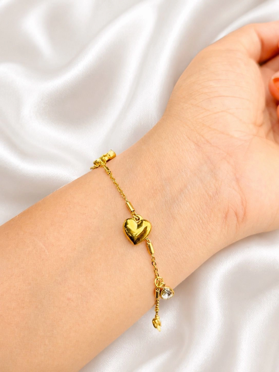 Crystal Heart Charm Bracelet 1