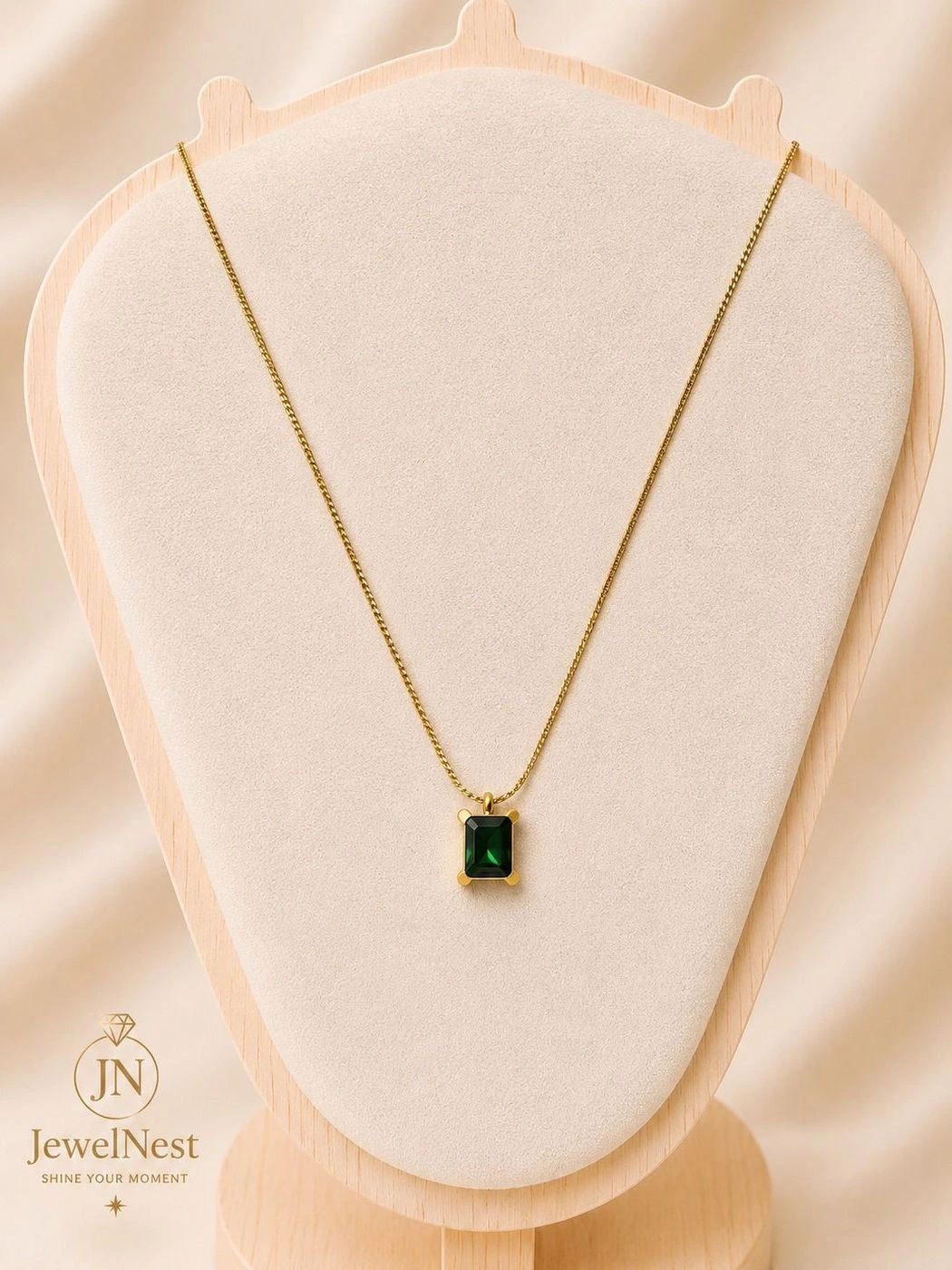 Emerald Royale Necklace
