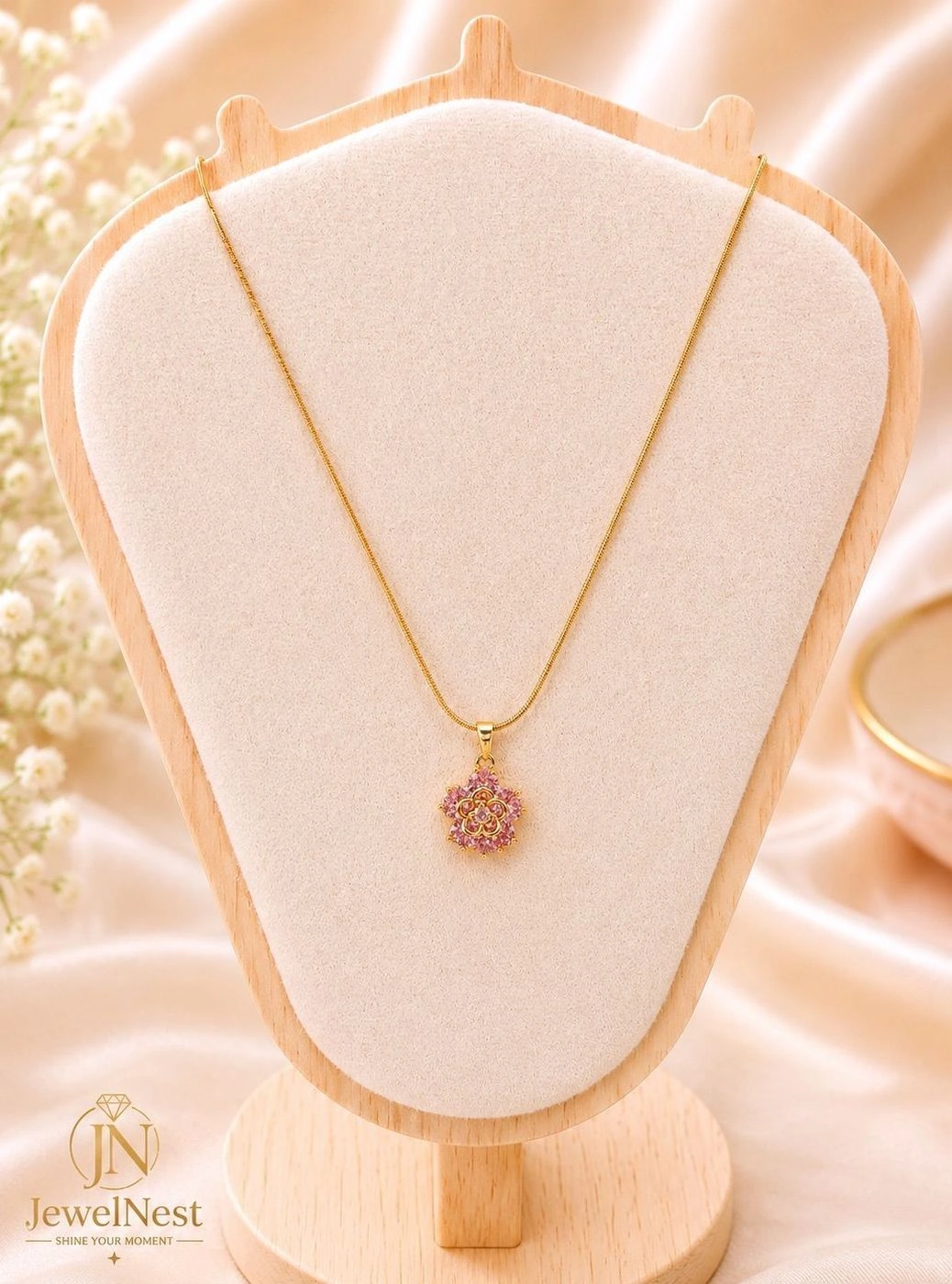 Blush Clover Necklace 2