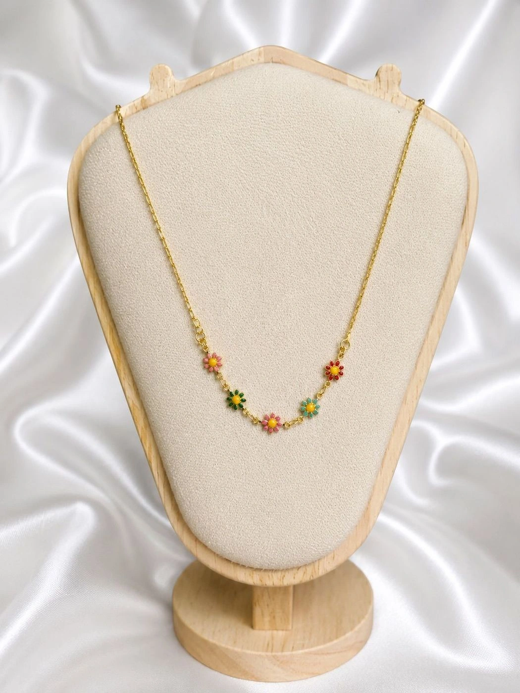 Flower Charm Delight Necklace