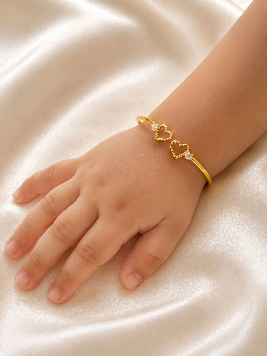 Heart Glow Kids Bangle