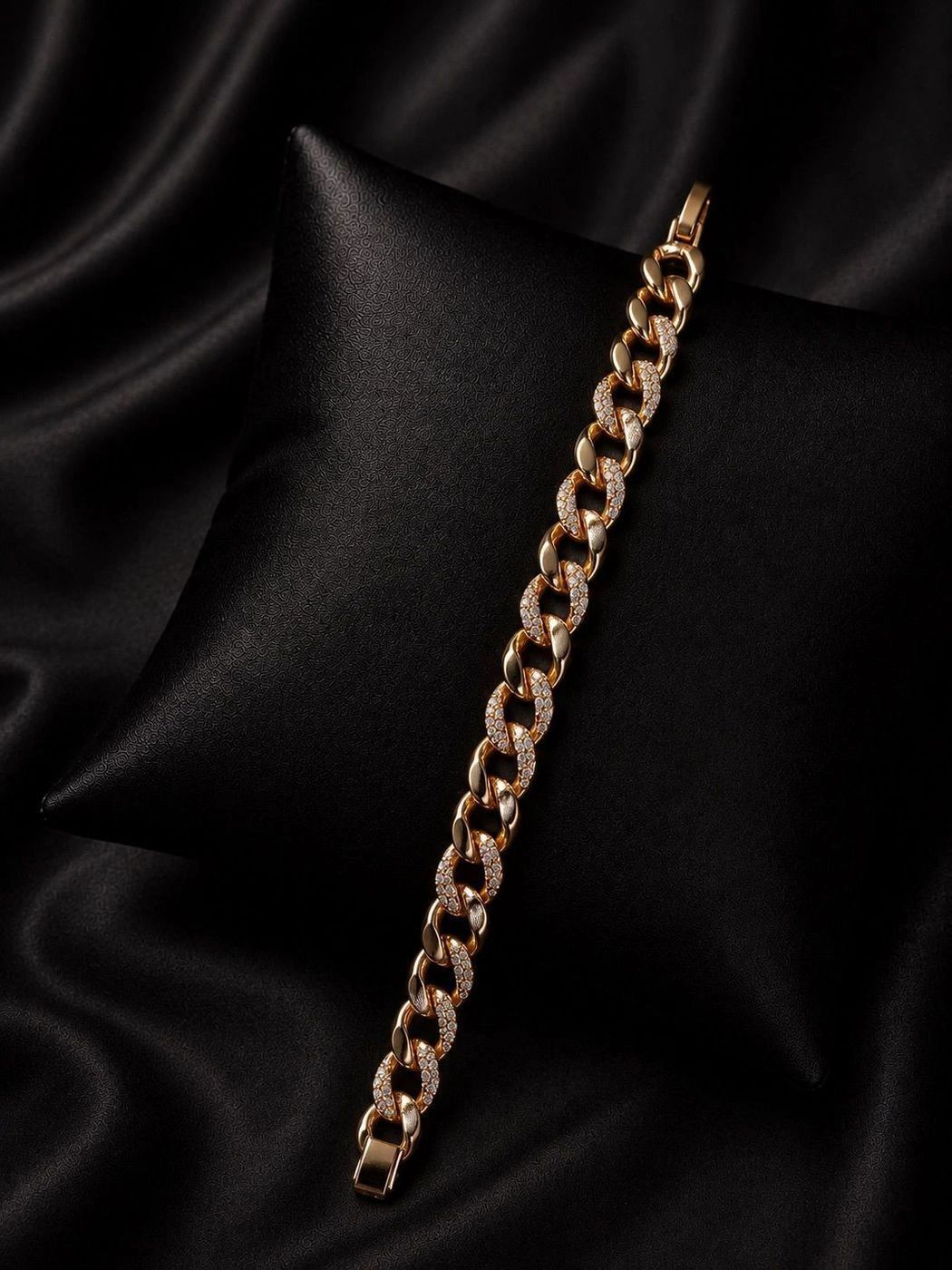 Luxe Curb Bracelet