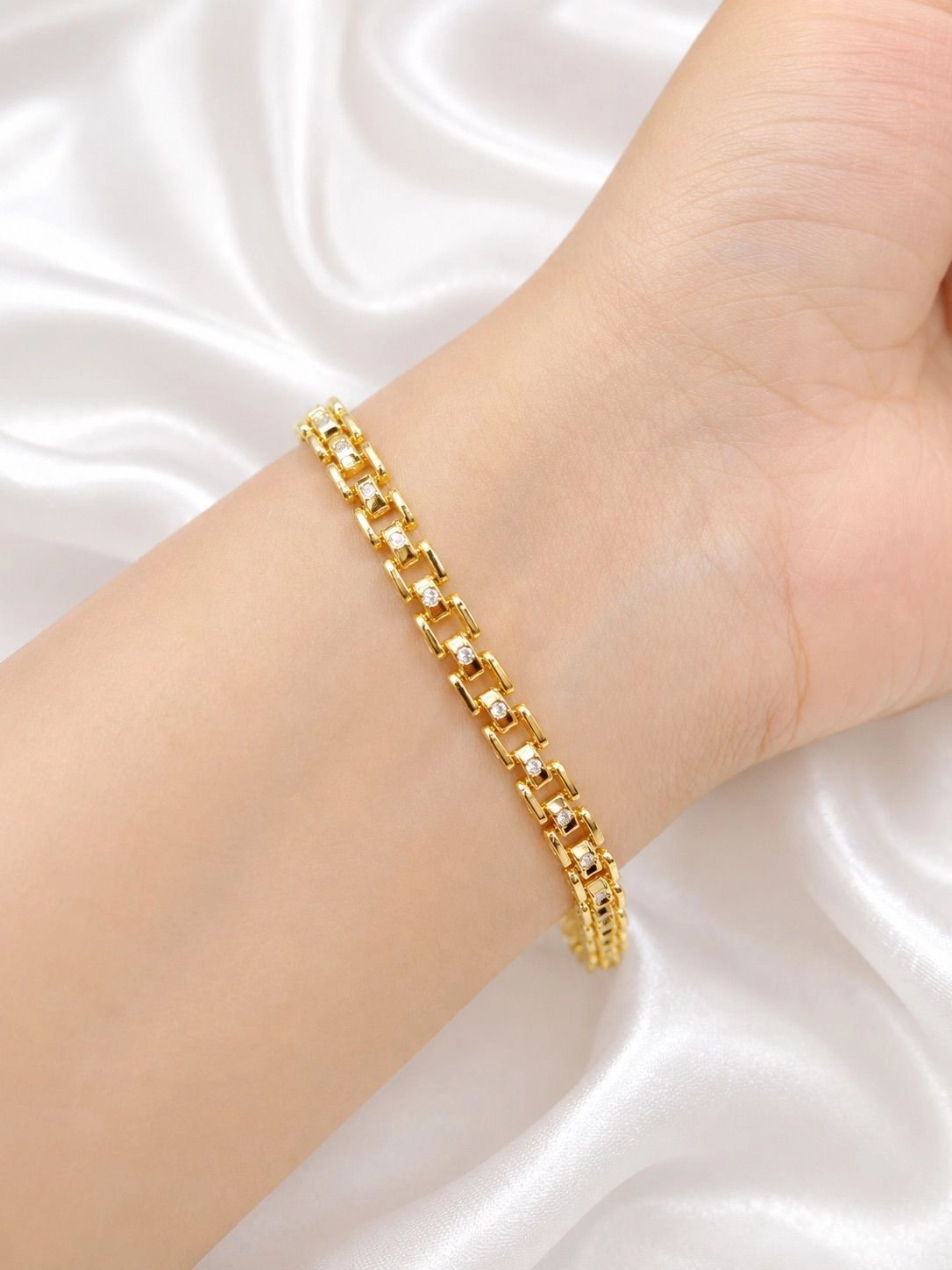 Diamond Link Bracelet 1