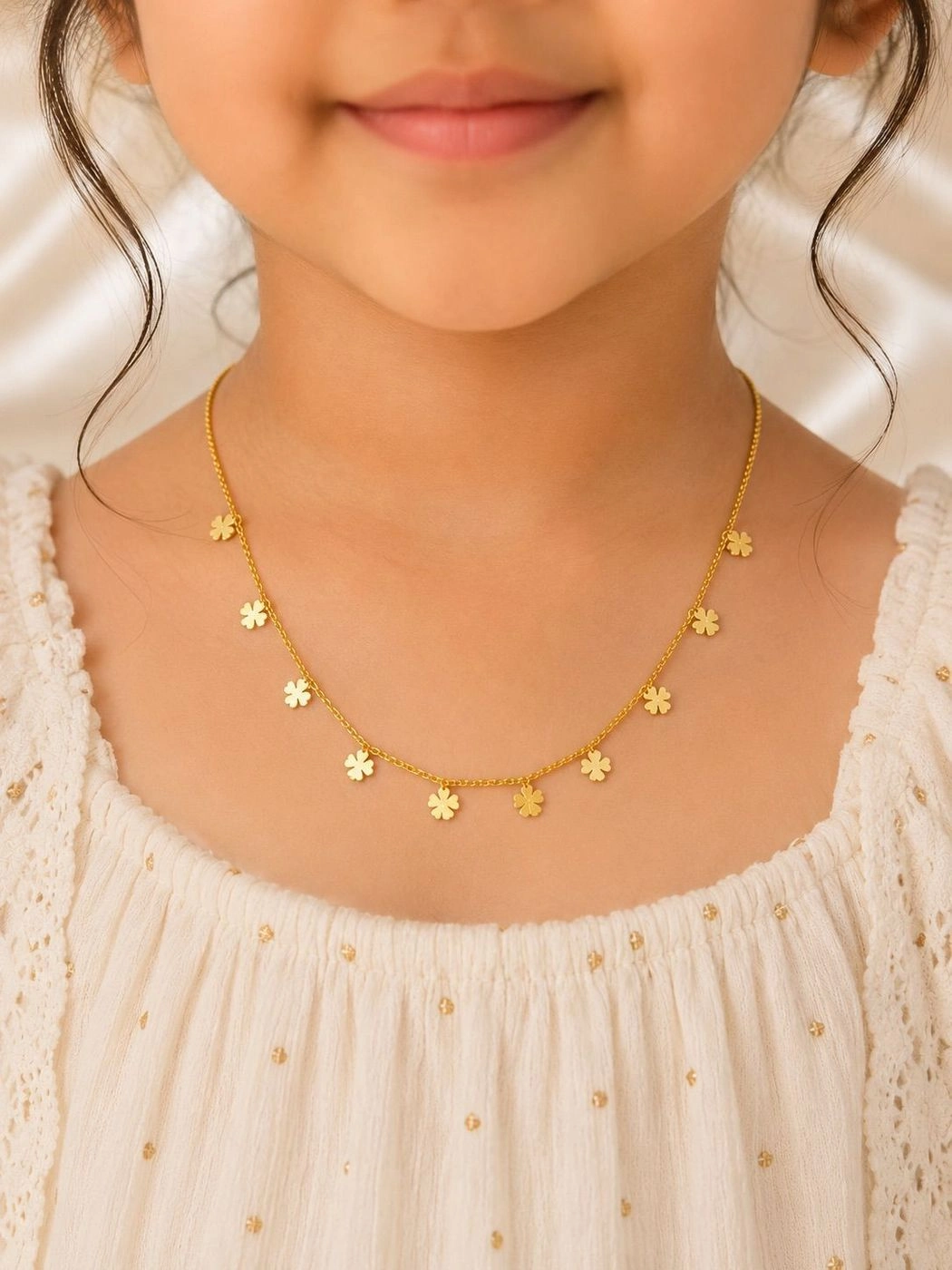 Golden Flowerlet Necklace