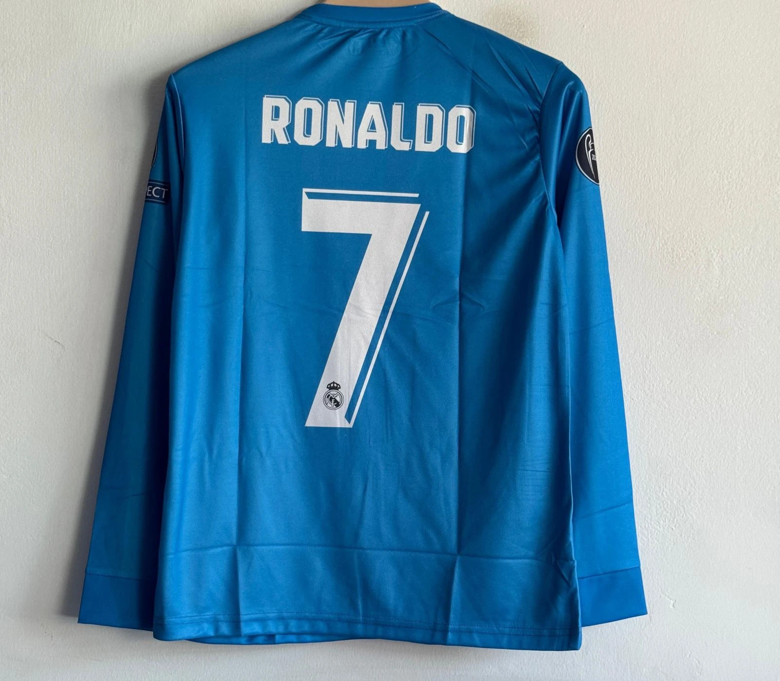 REAL MADRID 2017-18 THIRD KIT RONALDO FULLSLEEVE EMBROIDERY 2