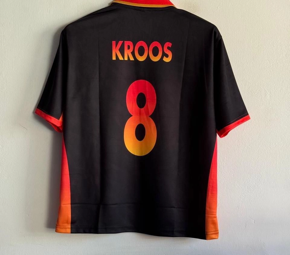 GERMANY 2010 BLACK CONCEPT KIT KROOS FIVESLEEVE POLO 2