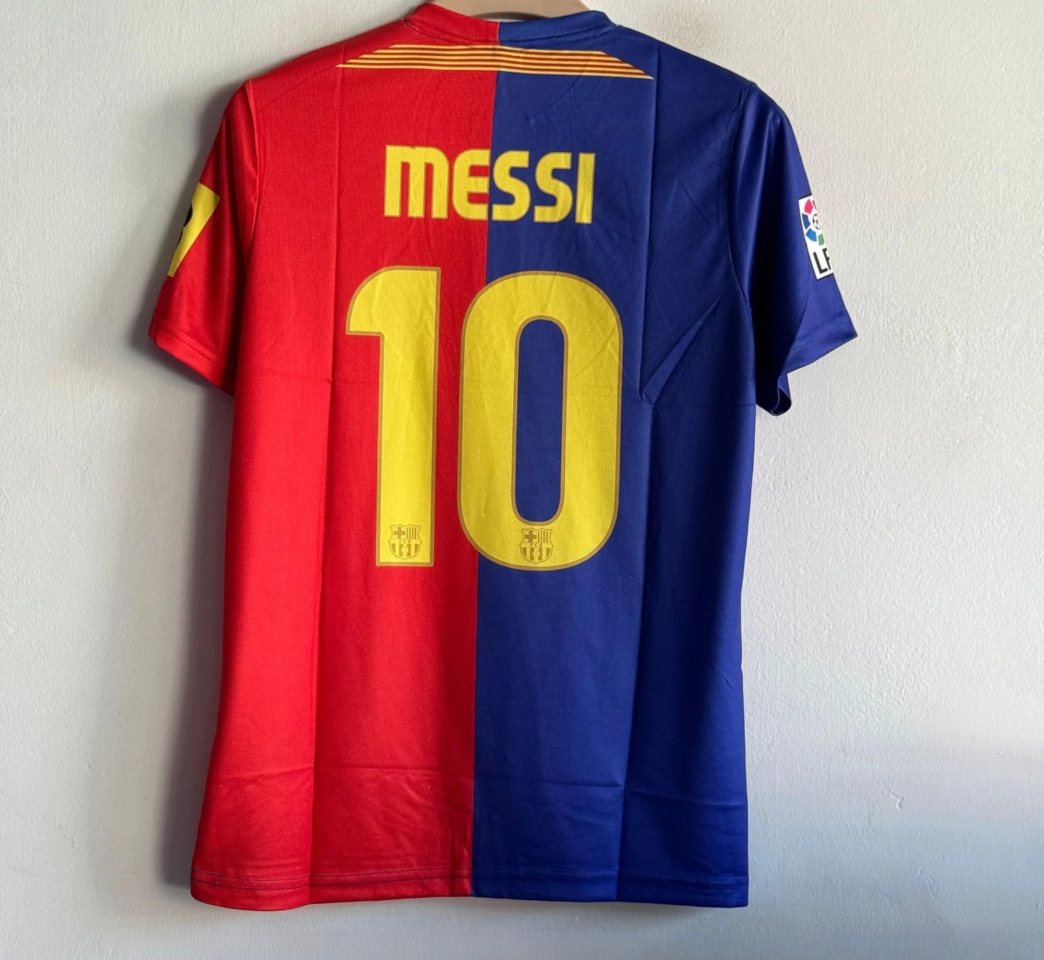 BARCELONA 2008-09 MESSI HOME KIT EMBROIDERY PREMIUM

- 2
