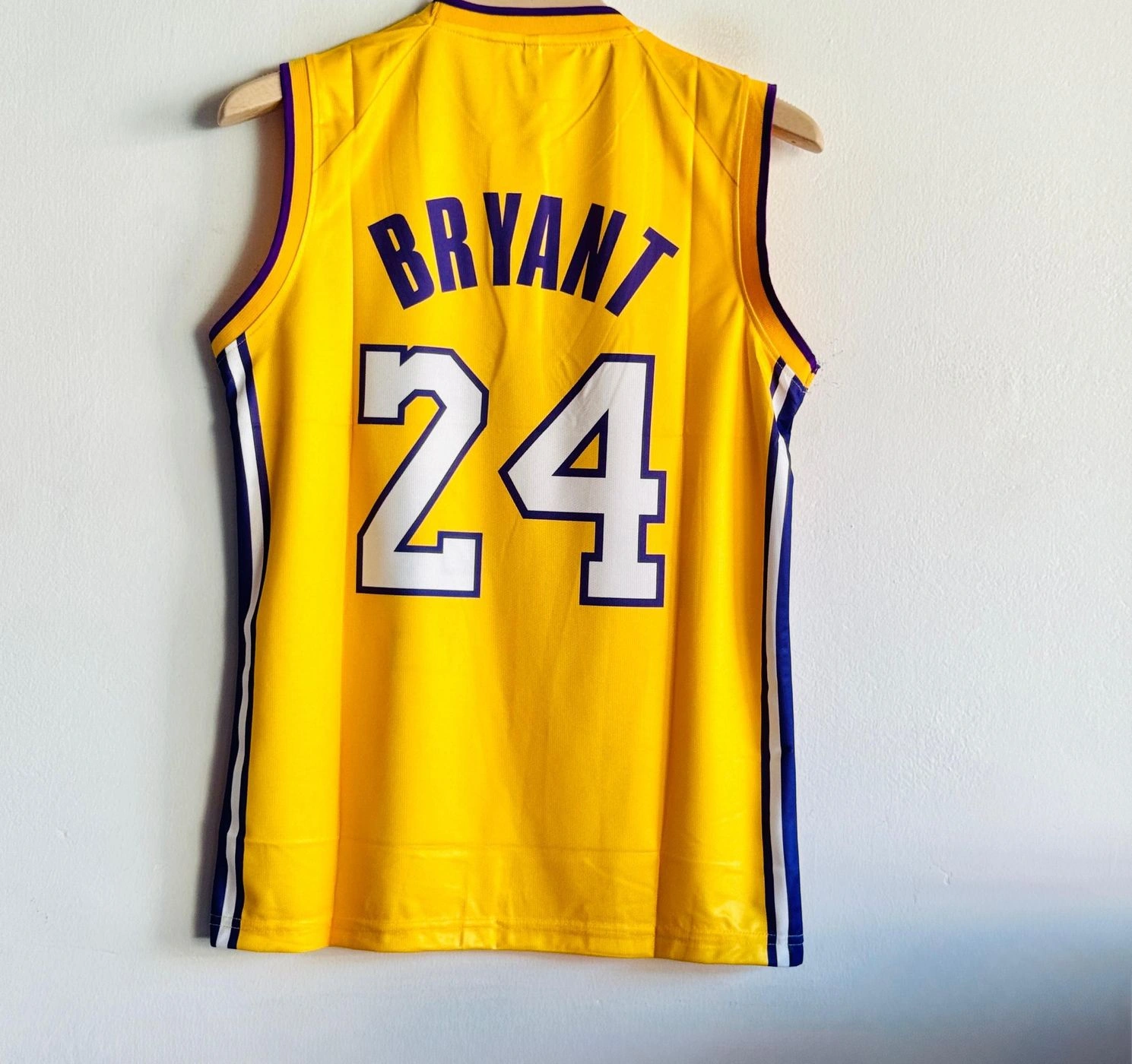 LOS ANGELES LAKERS KOBE BRYANT JERSEY SLEEVELESS PREMIUM 2
