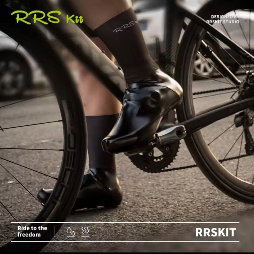Waterproof & Windproof Cycling Shoe Covers 3