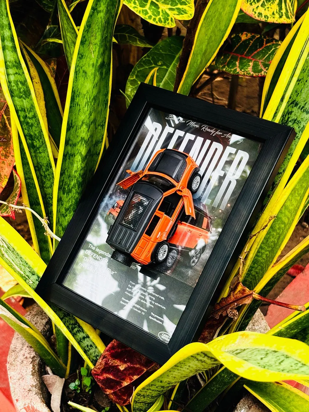 Land Rover Defender Frame – Orange Edition 🧡 1