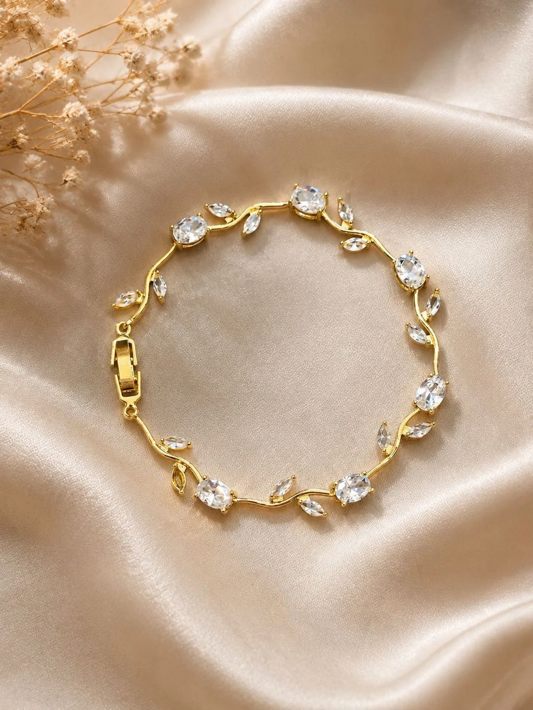 White Tulip Bracelet ✨🌷 2
