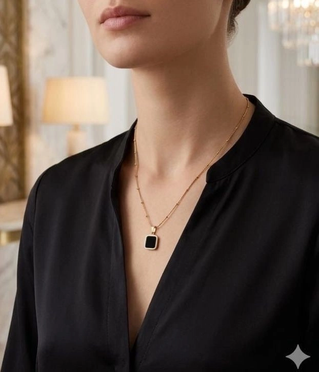 Nova Black Stone Pendant 2