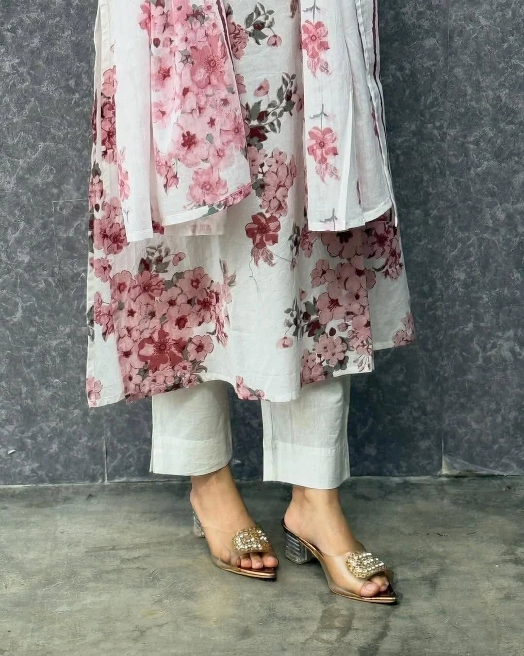 Red white colour suit 3