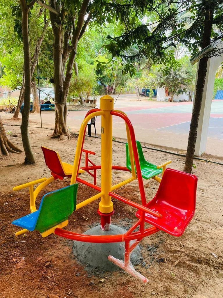 Merry Go Round 4 seat