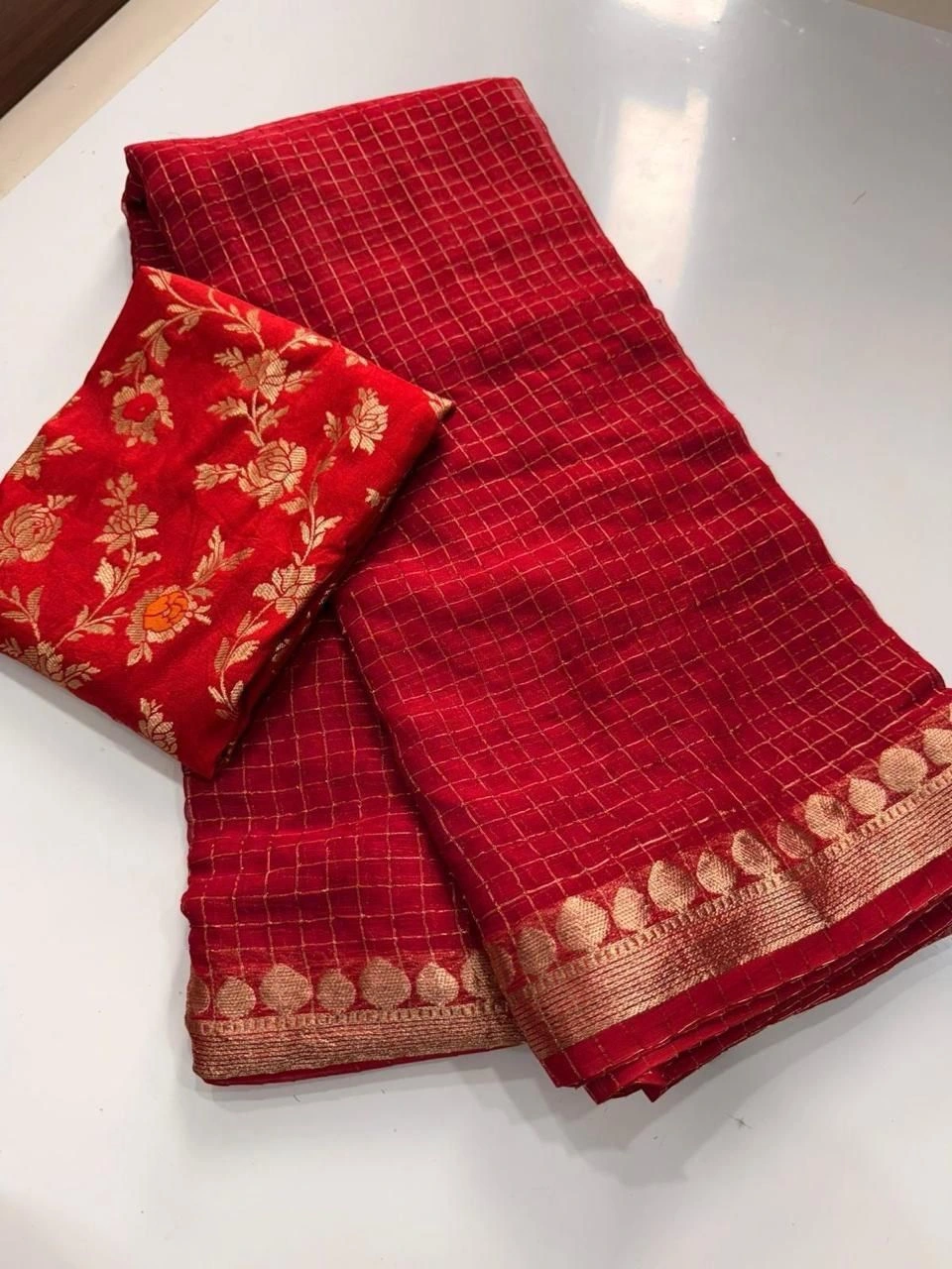 Viscose Georgette Saree With Mina Viscose Blouse