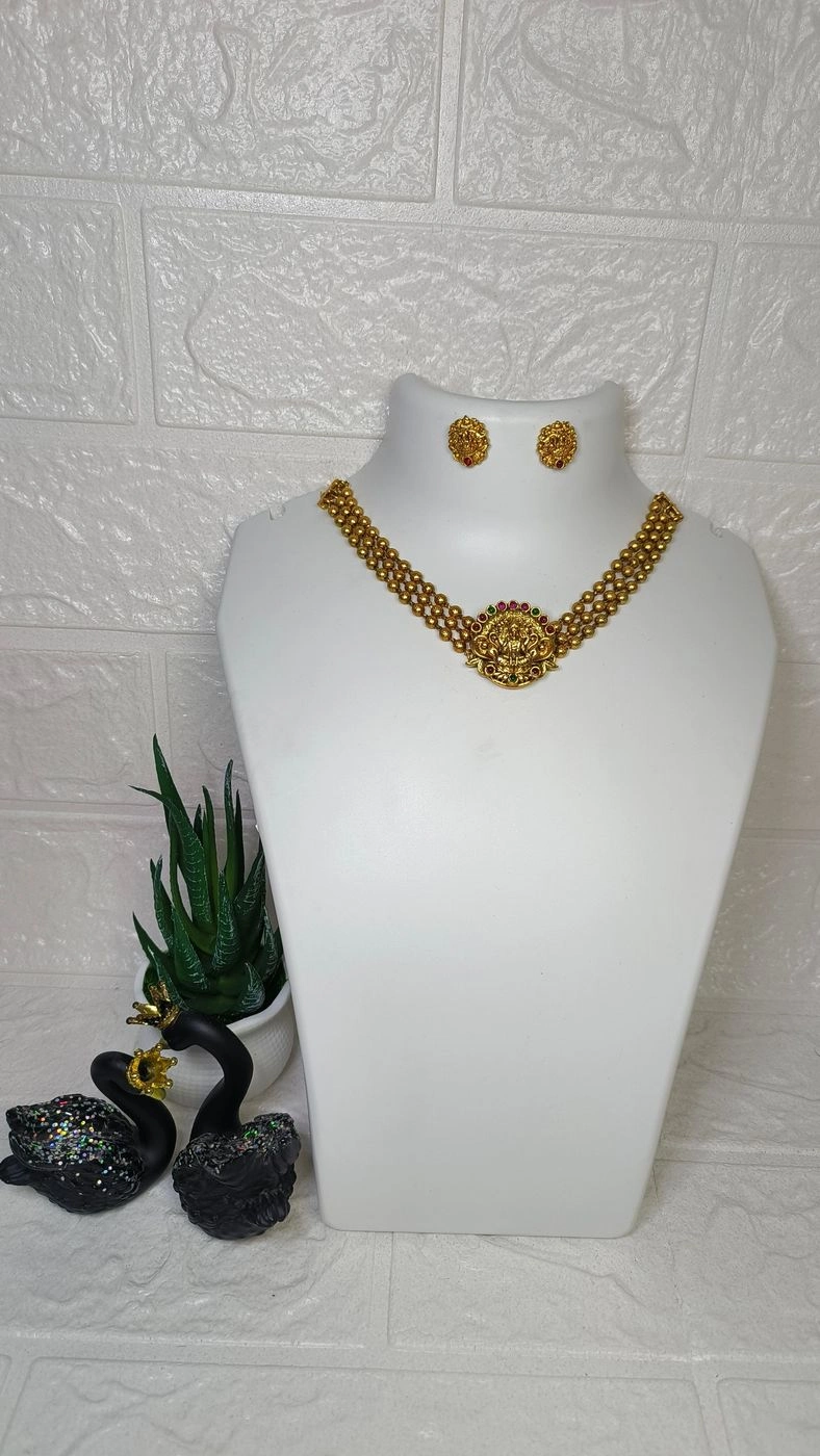 3 Layer Traditional Choker set