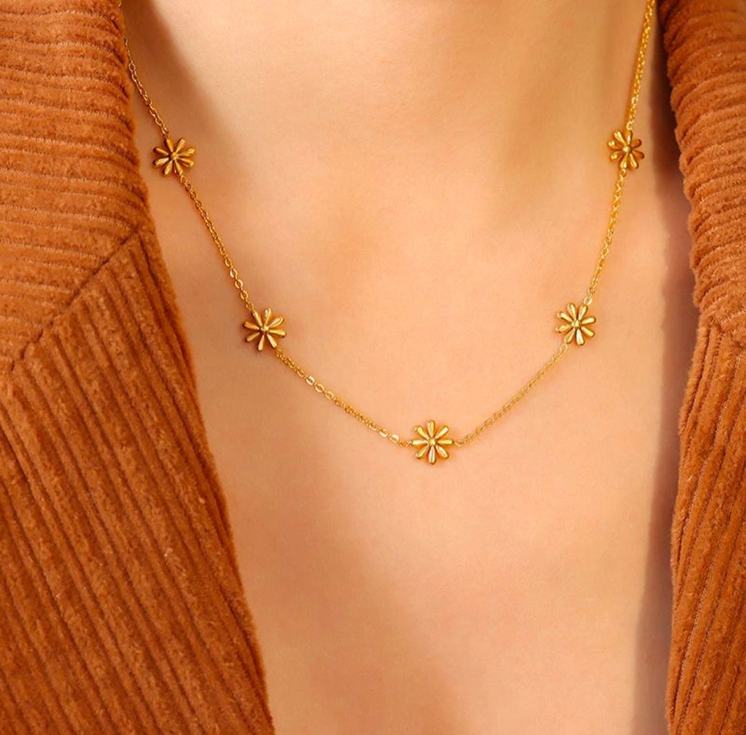 Floral necklace 2