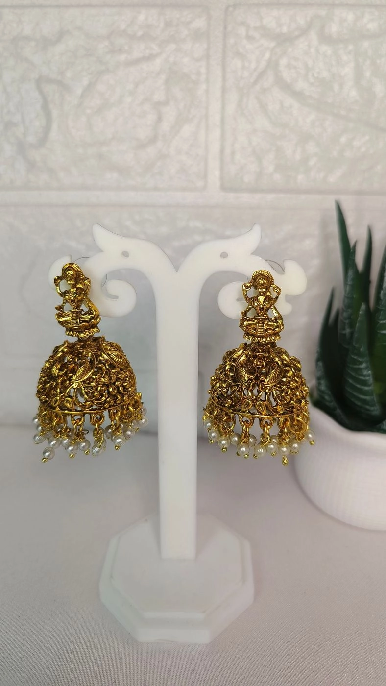 Lakshmi Jhumka