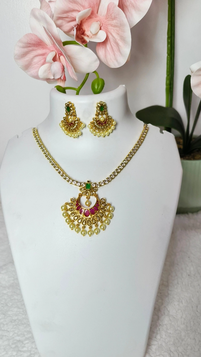 AD premium necklace set