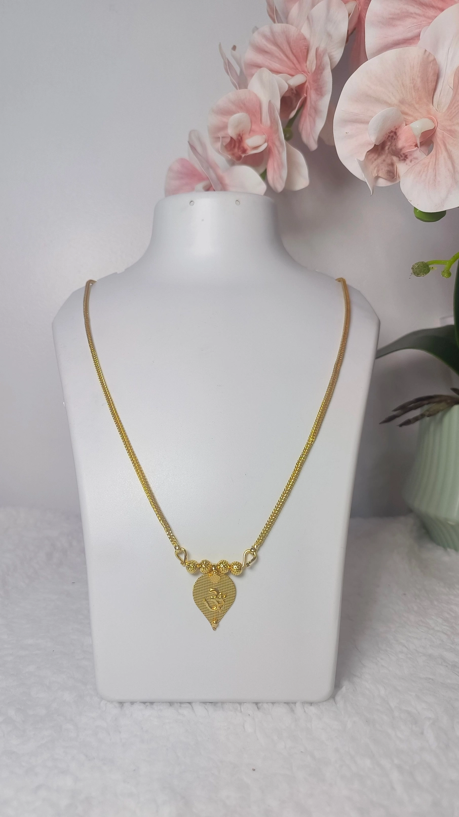Ohm thali with chain