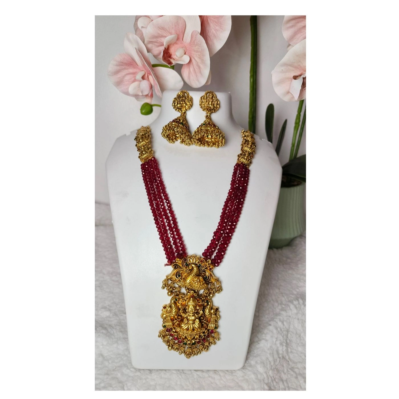 Red beads lakshmi Haram set