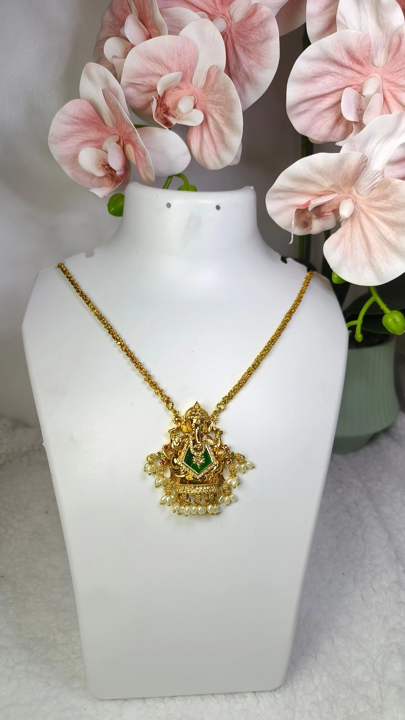 Ganesha pendant chain