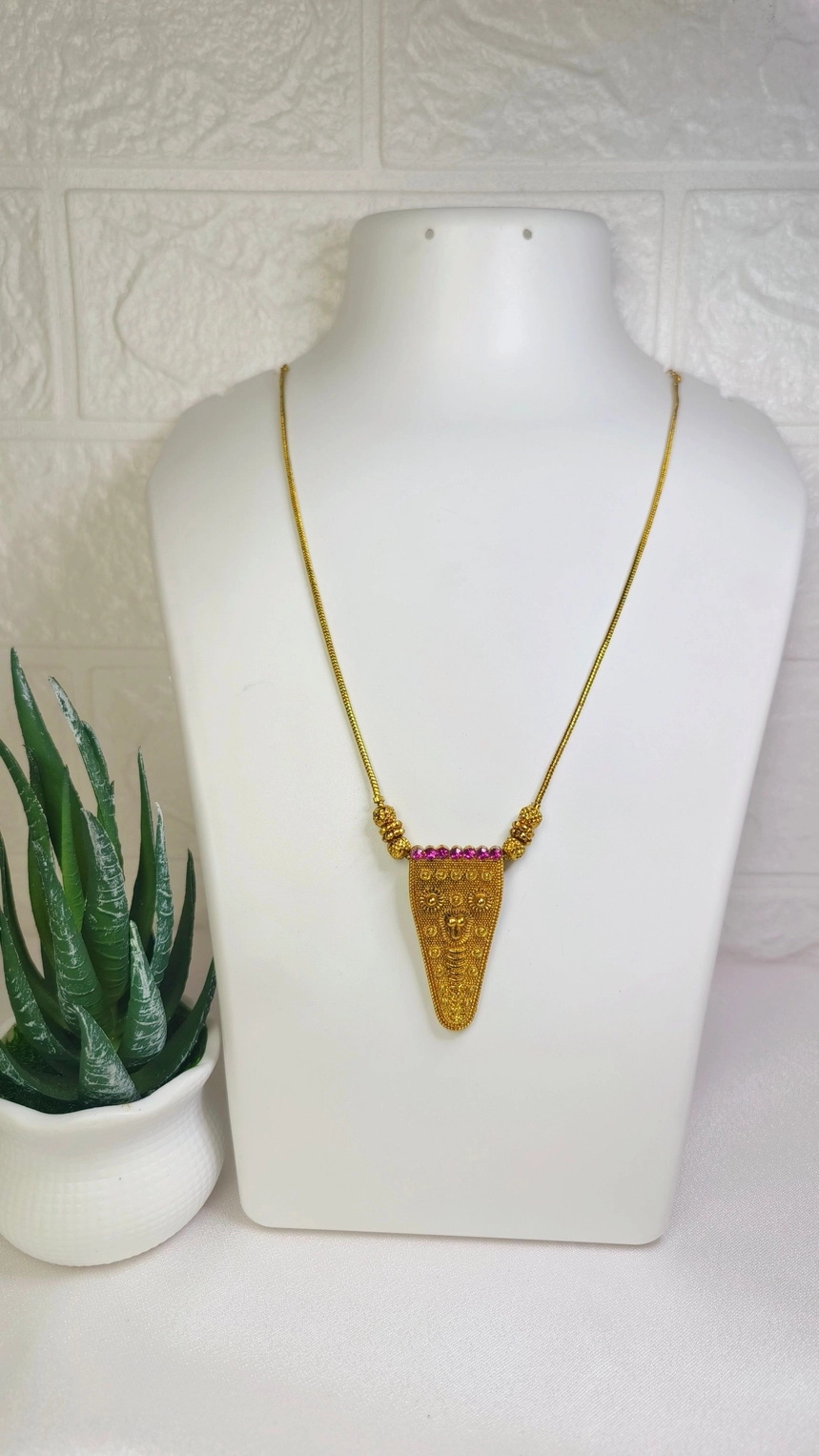 Nettipattam pendant chain