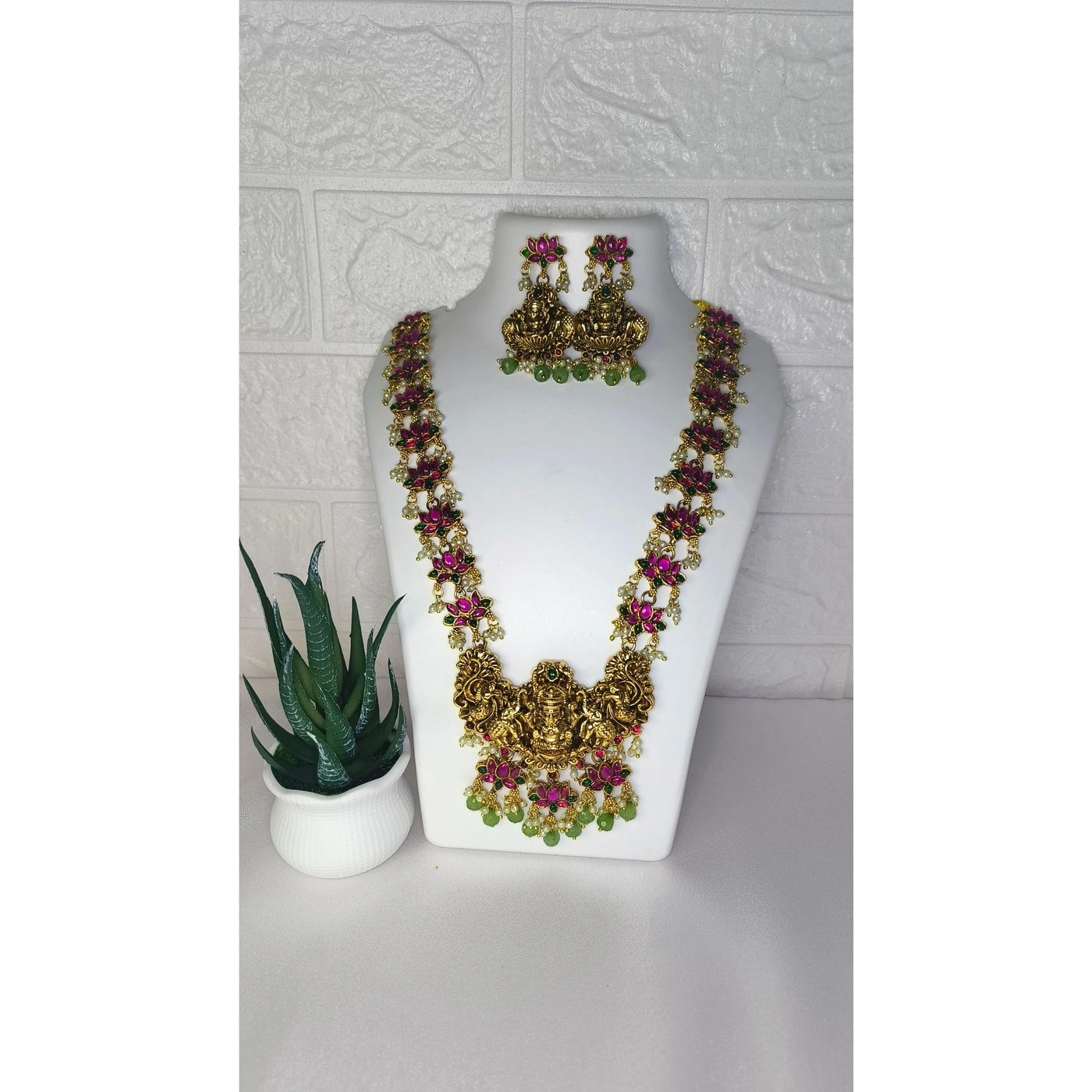 Temple lotus haram set