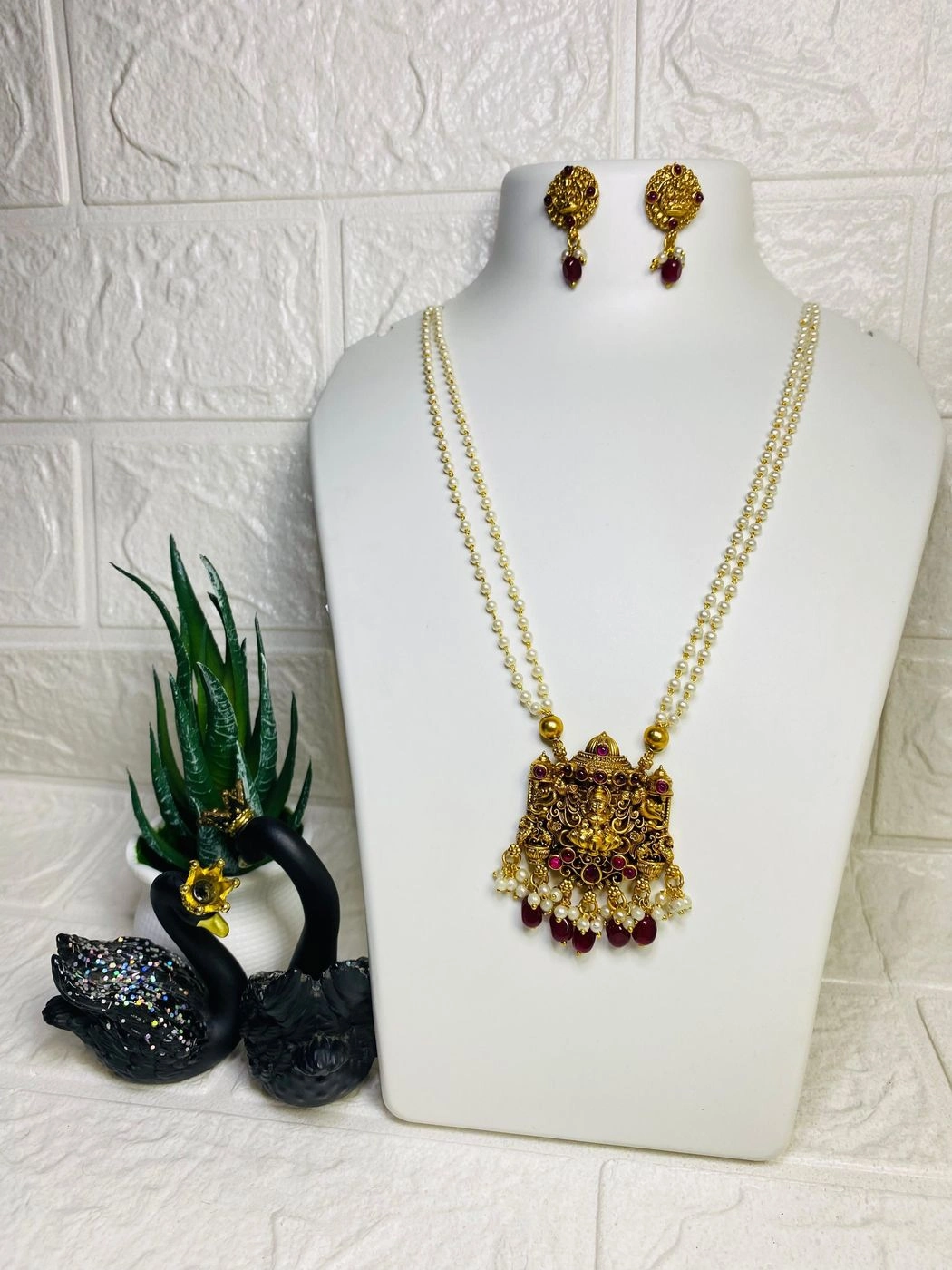 Lakshmi pendant Pearl Haram set