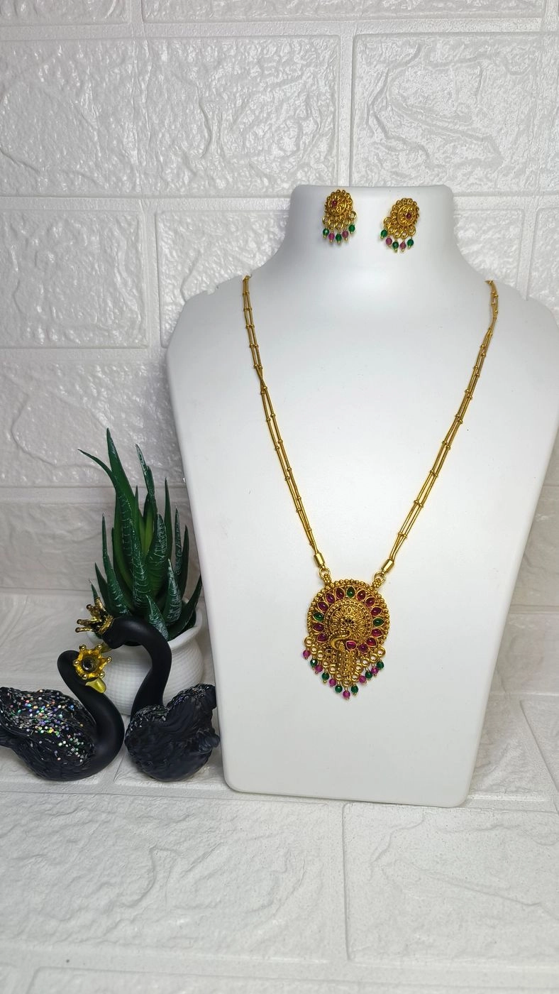 Peacock pendant chain set