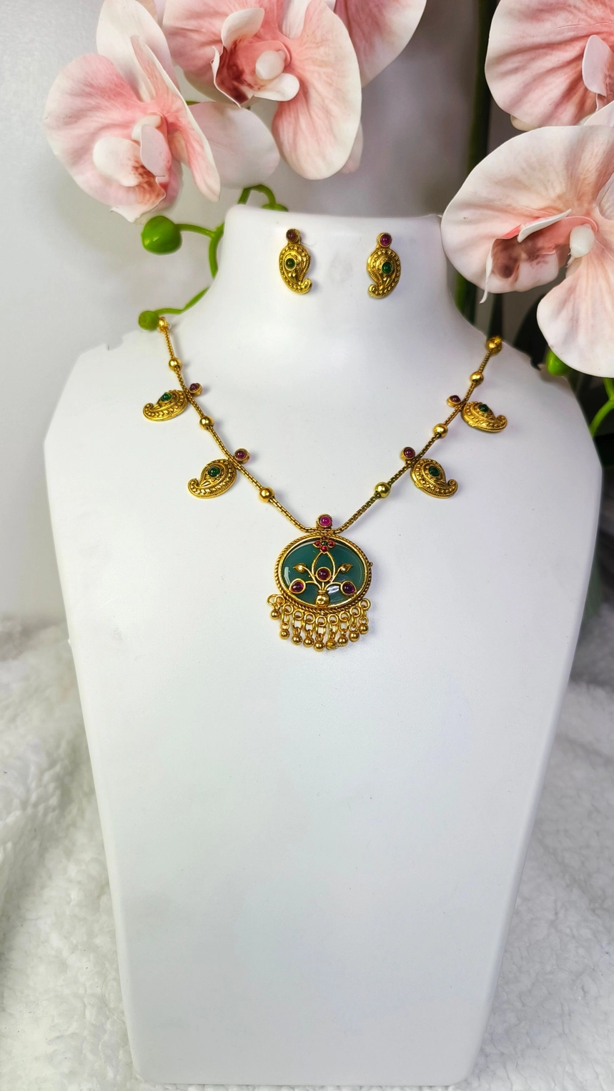 Mango design necklace set