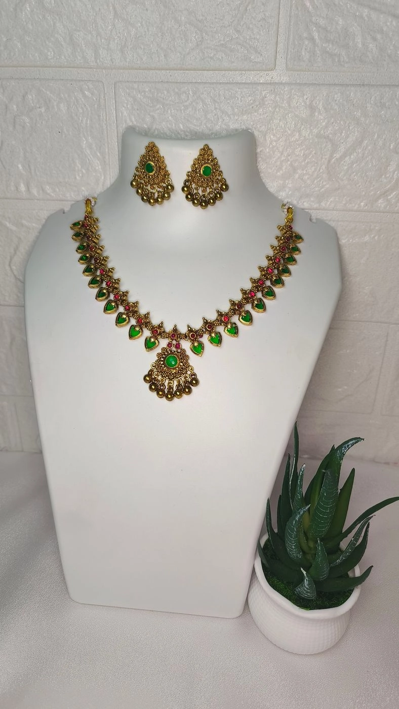 Traditional palakka necklace set 1