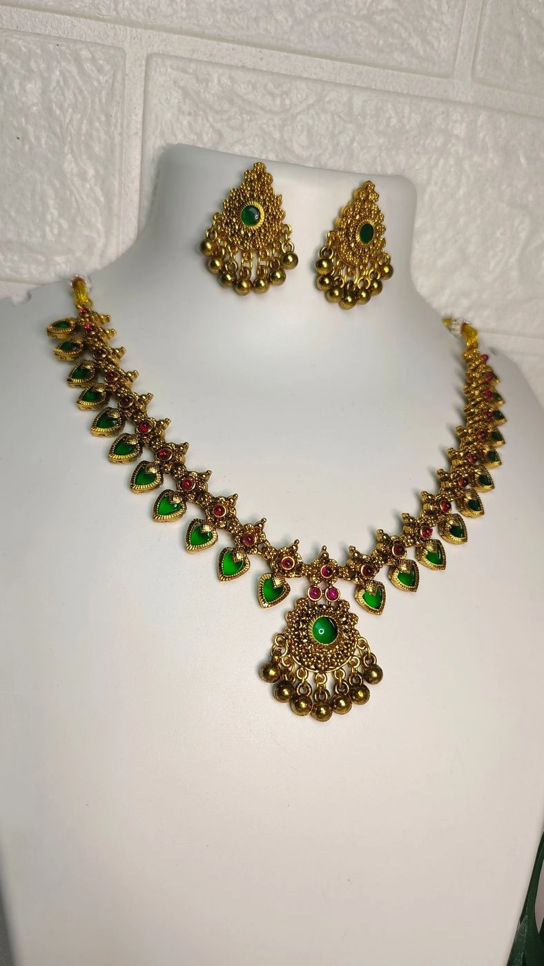 Traditional palakka necklace set 2