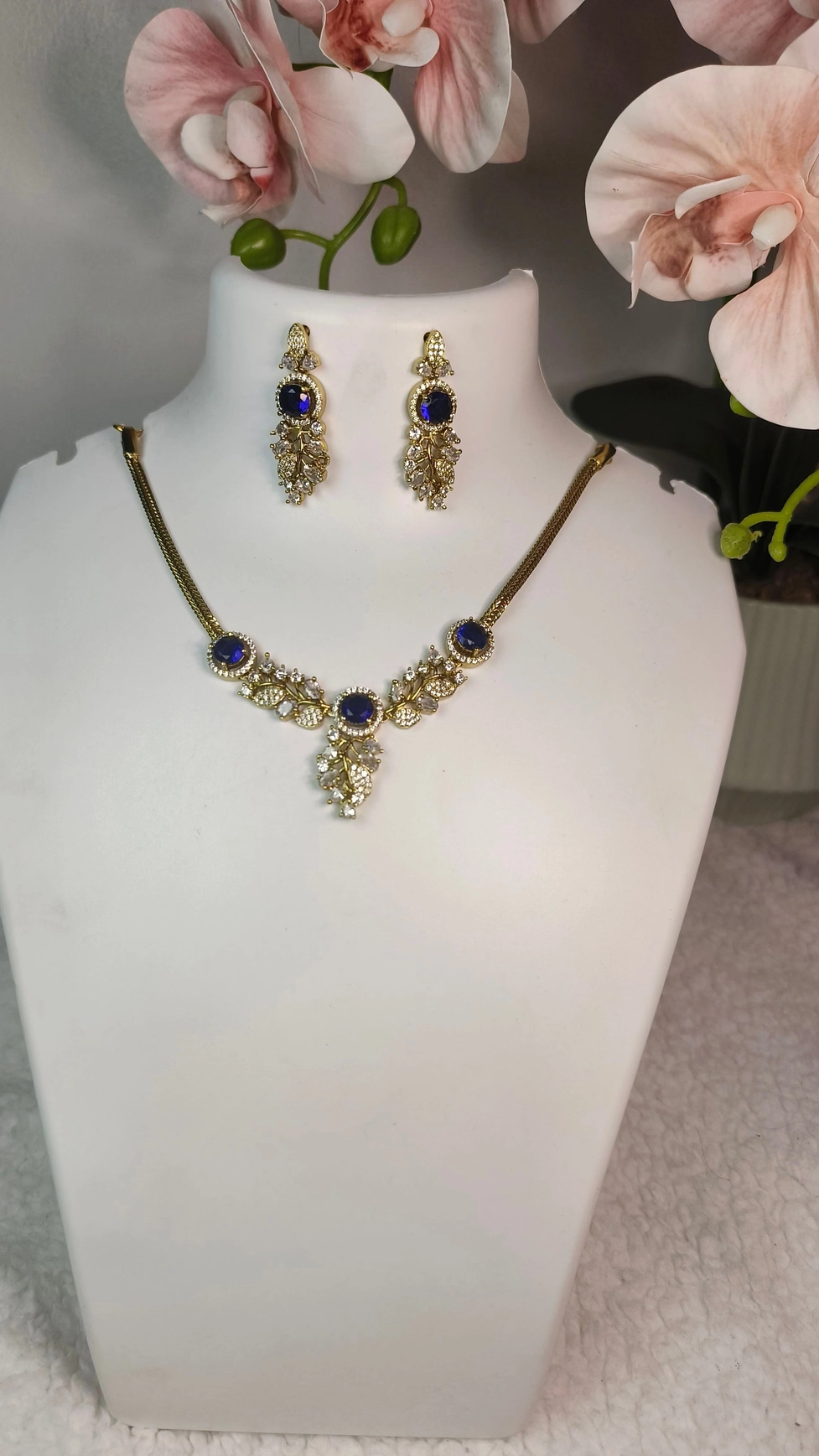 AD floral blue necklace set 1