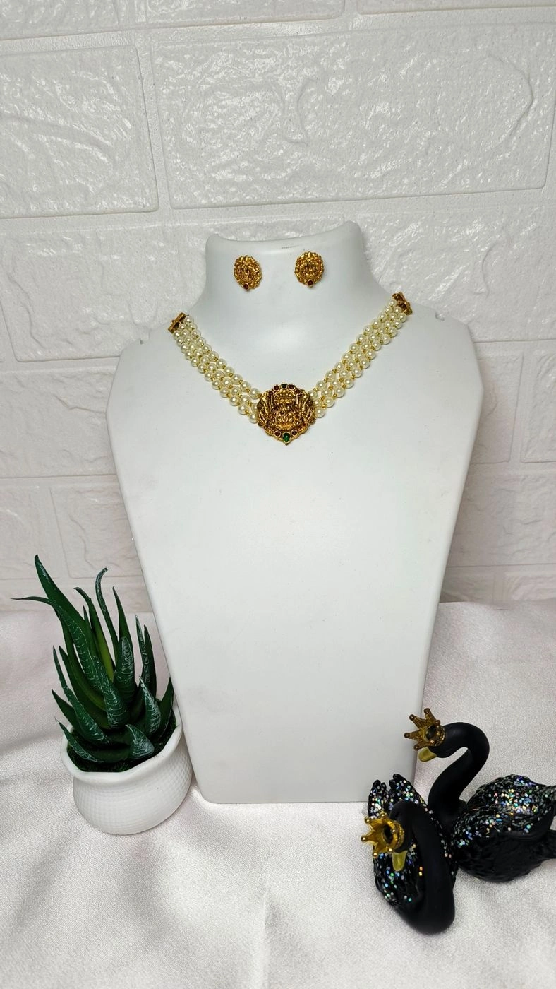 3 Layer Pearl Choker set