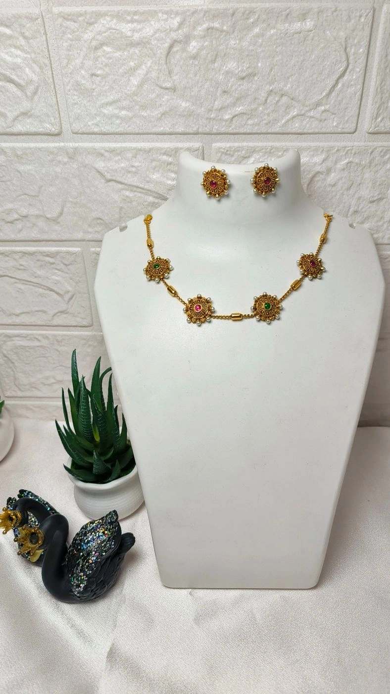 Multi colour Choker set