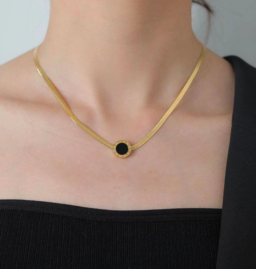 Black Roman pendant snake fancy chain 1