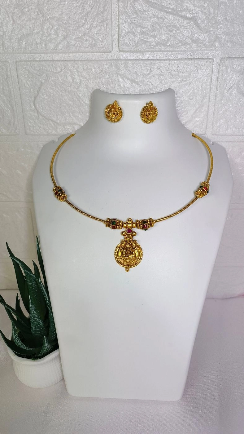 Hasli Necklace