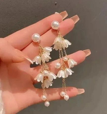 White floral earring 2