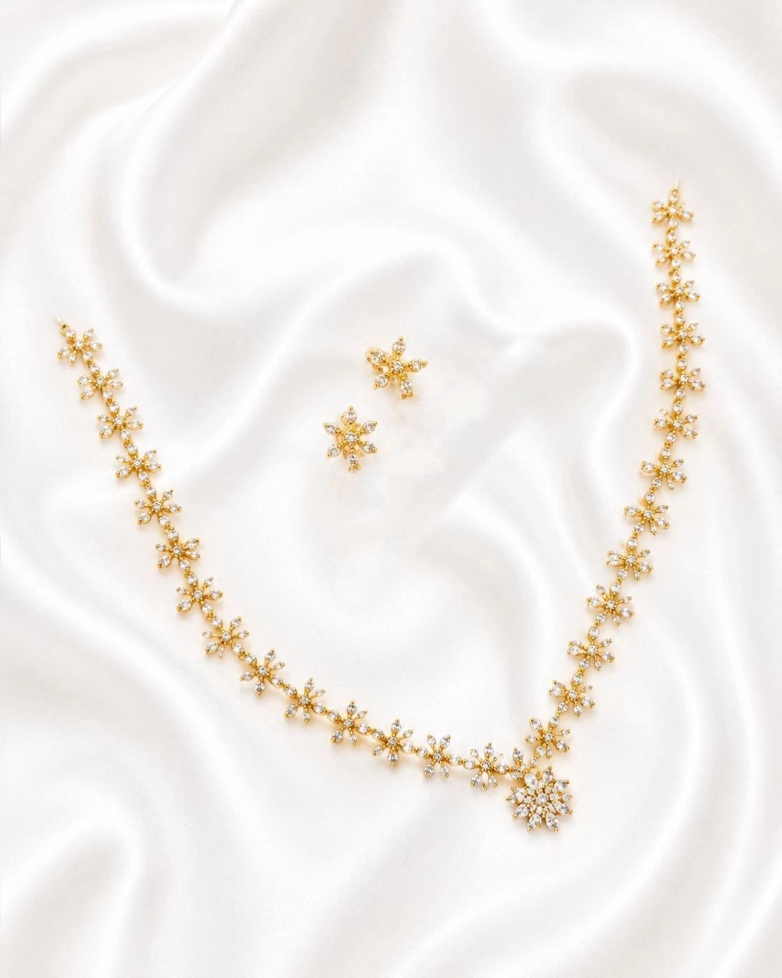 Diamond floral necklace set ✨