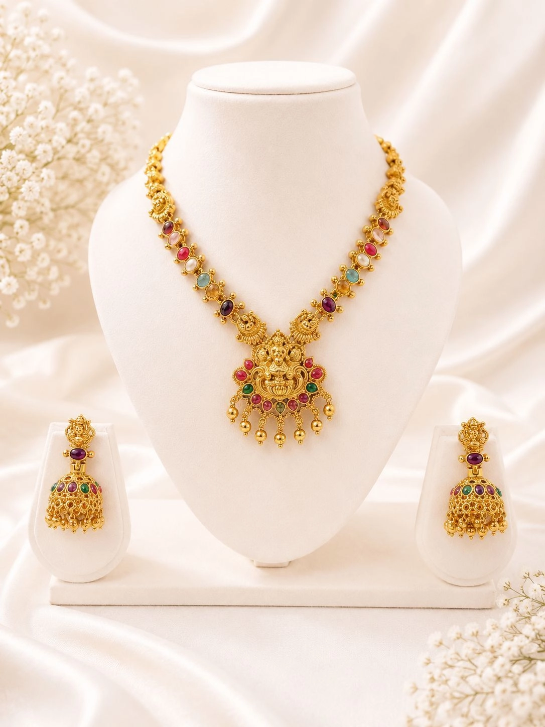 Lakshmi Navaratna set