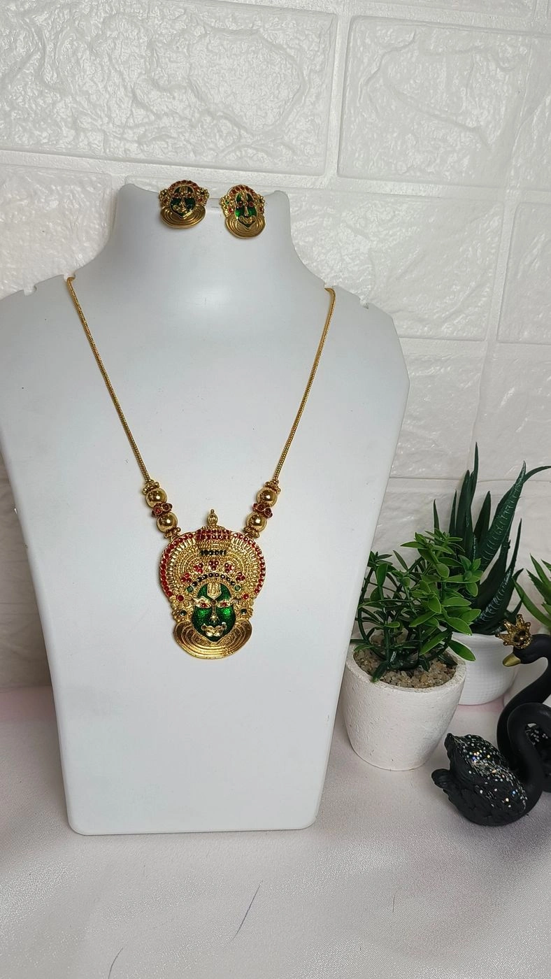Kathakali pendant chain set