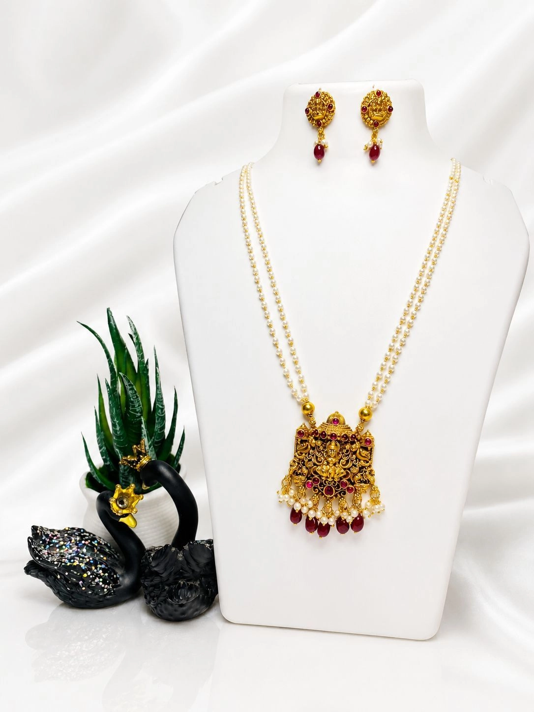 Lakshmi pendant Pearl Haram set 1