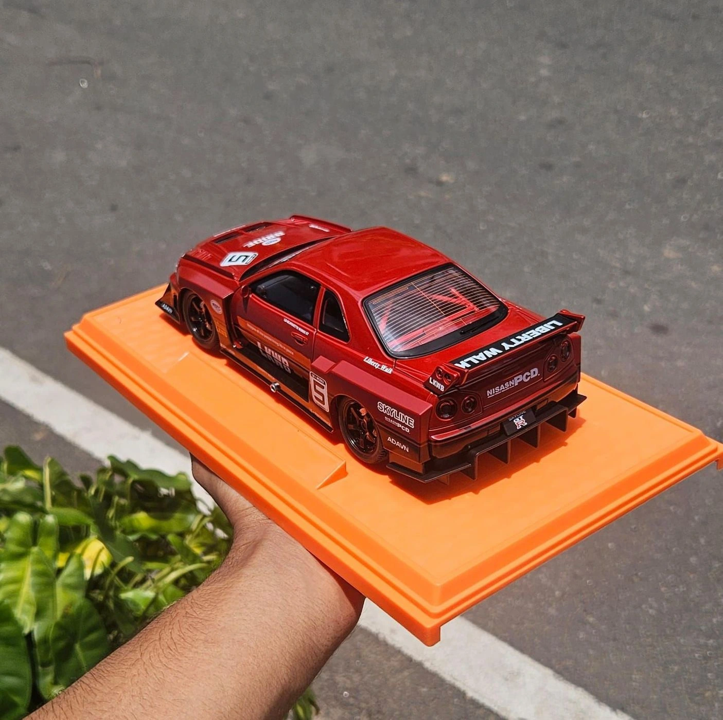 Nissan GTR LKWB Edition 1:24 Scale Model Premium Diecast Car 3