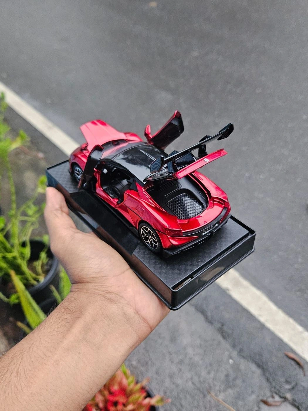 BYD Yangwang U9 1:32 Premium Metal Diecast Car 5