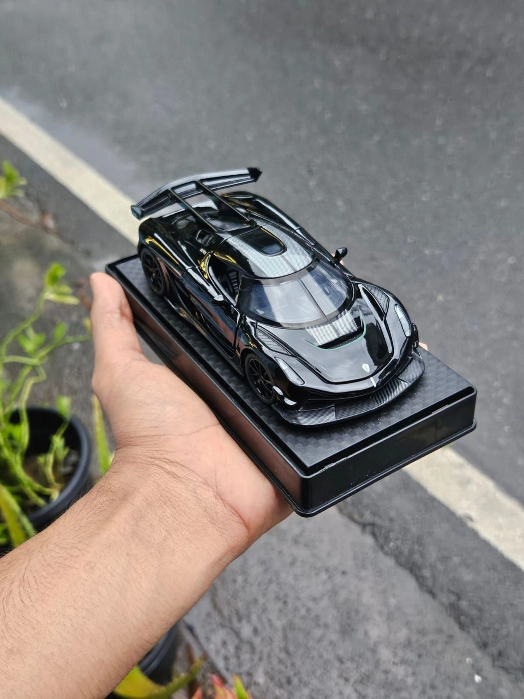 Koenigsegg Jesko Supercar 1:32 Premium Scale Metal Diecast