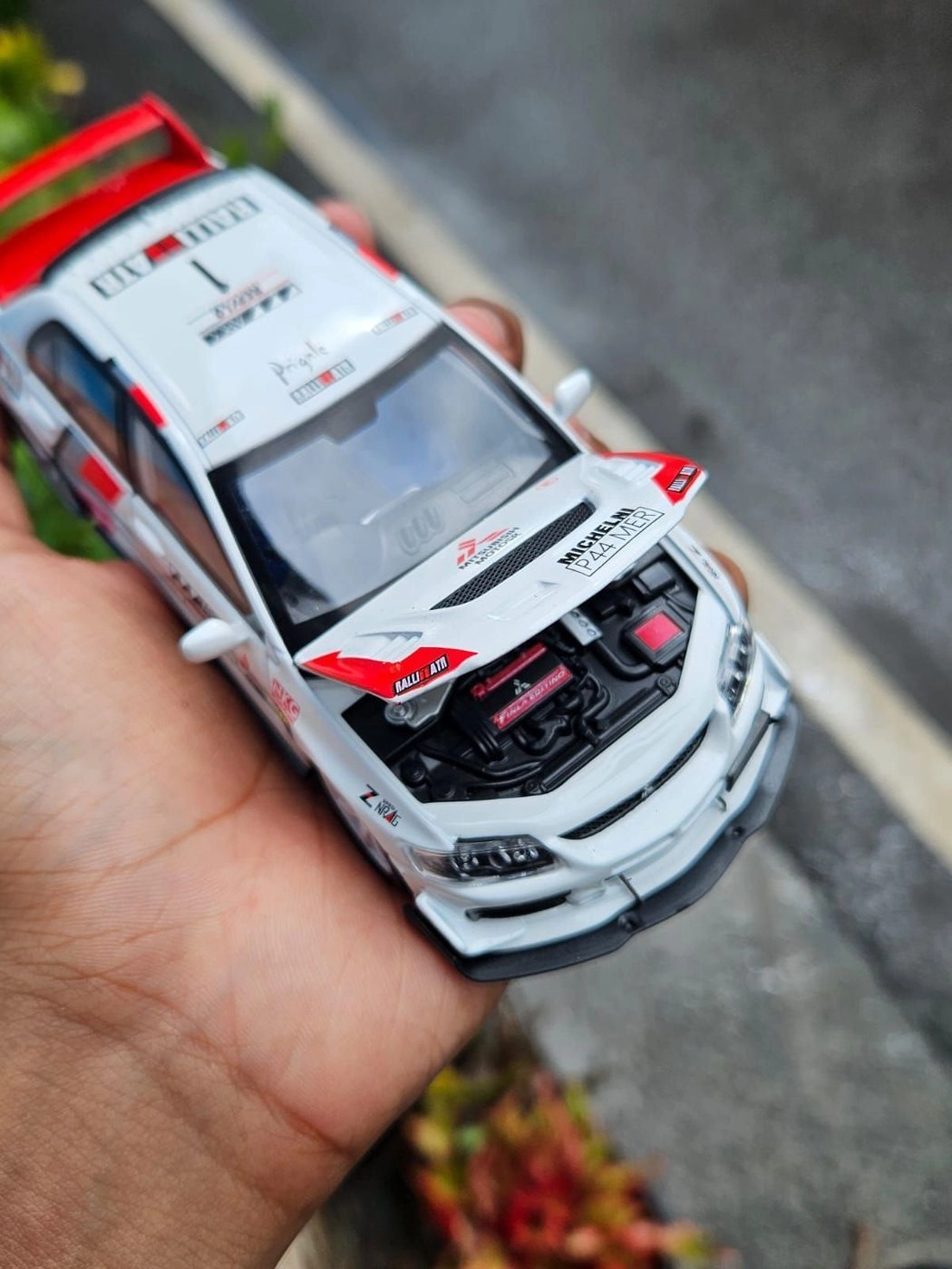 Lancer Evolution Mistubushi 1:32 Premium Metal Diecast Car 5