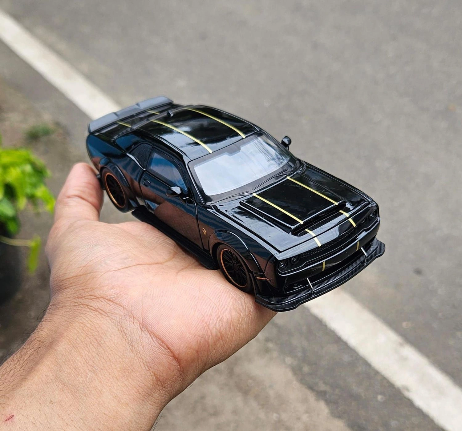 Dodge Challanger Demon Black 1:32 Premium Scale Metal Diecast Car 1